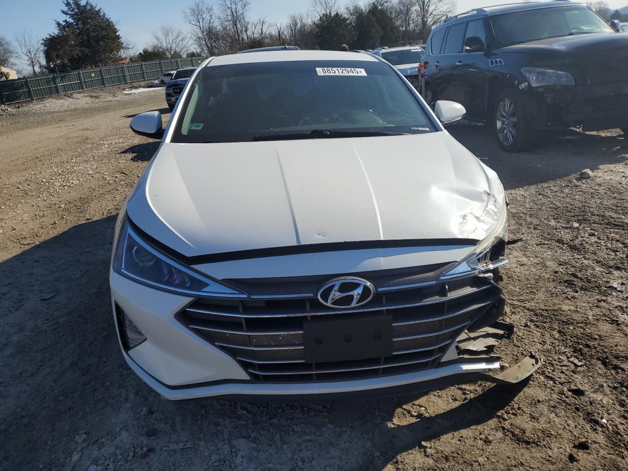 2019 HYUNDAI ELANTRA SE - Фото 5