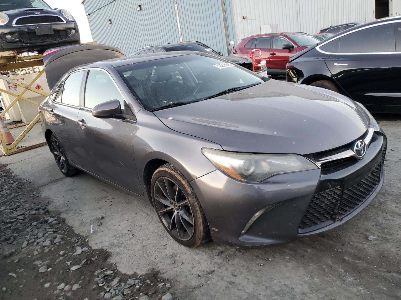 2015 TOYOTA CAMRY LE - Фото 4