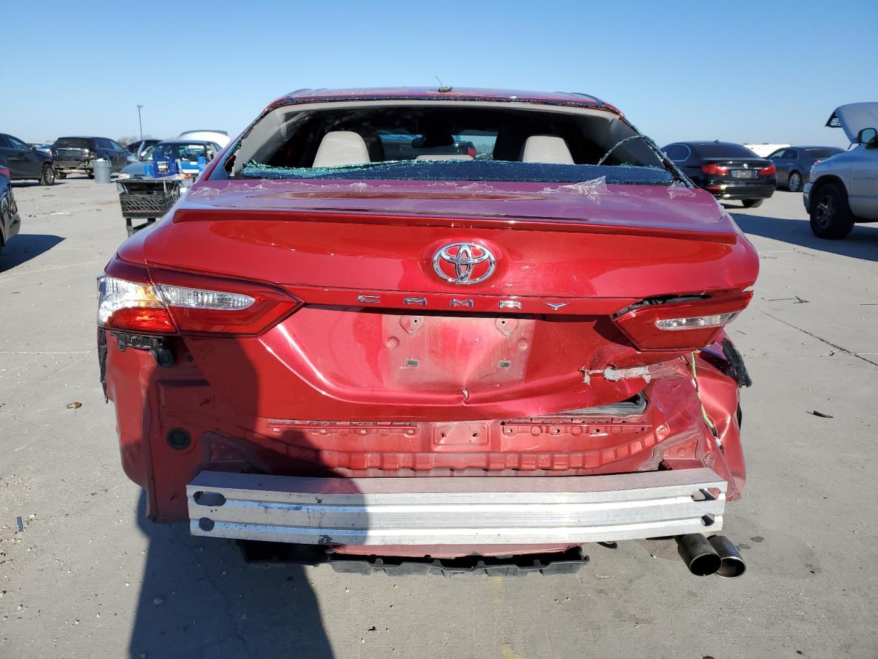 2020 TOYOTA CAMRY SE - Фото 6