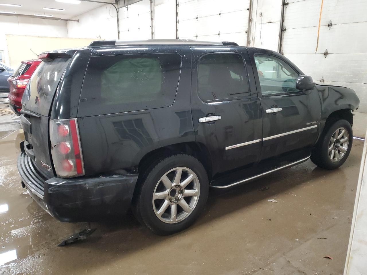 2012 GMC YUKON DENA - Image 3