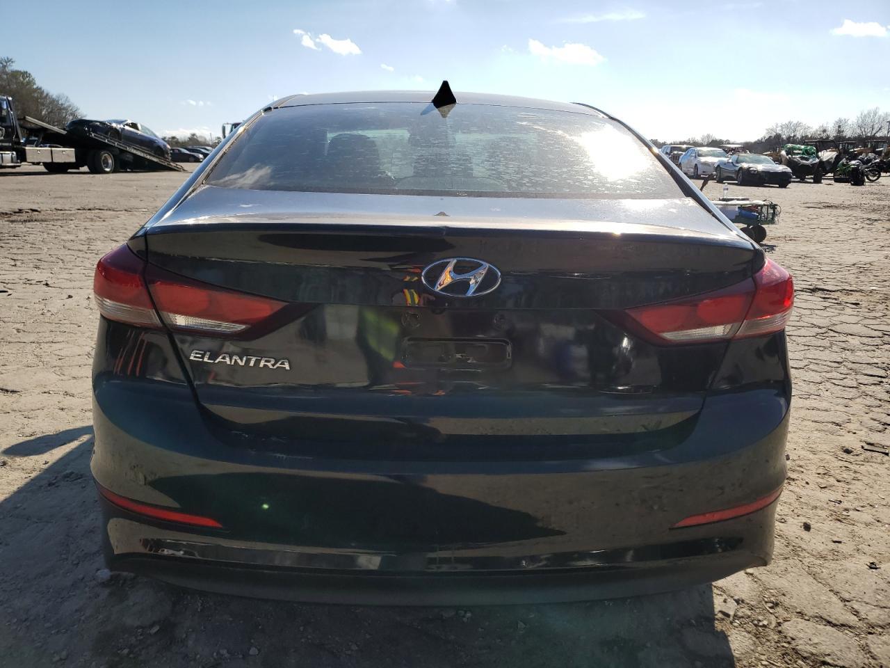 2018 HYUNDAI ELANTRA SE - Фото 6