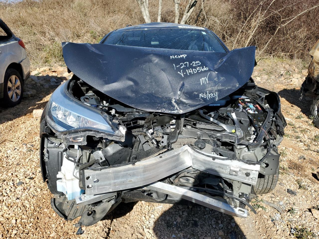 2022 TOYOTA C-HR XLE - Image 5