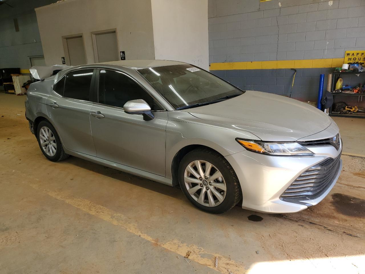 2018 TOYOTA CAMRY L - Фото 4