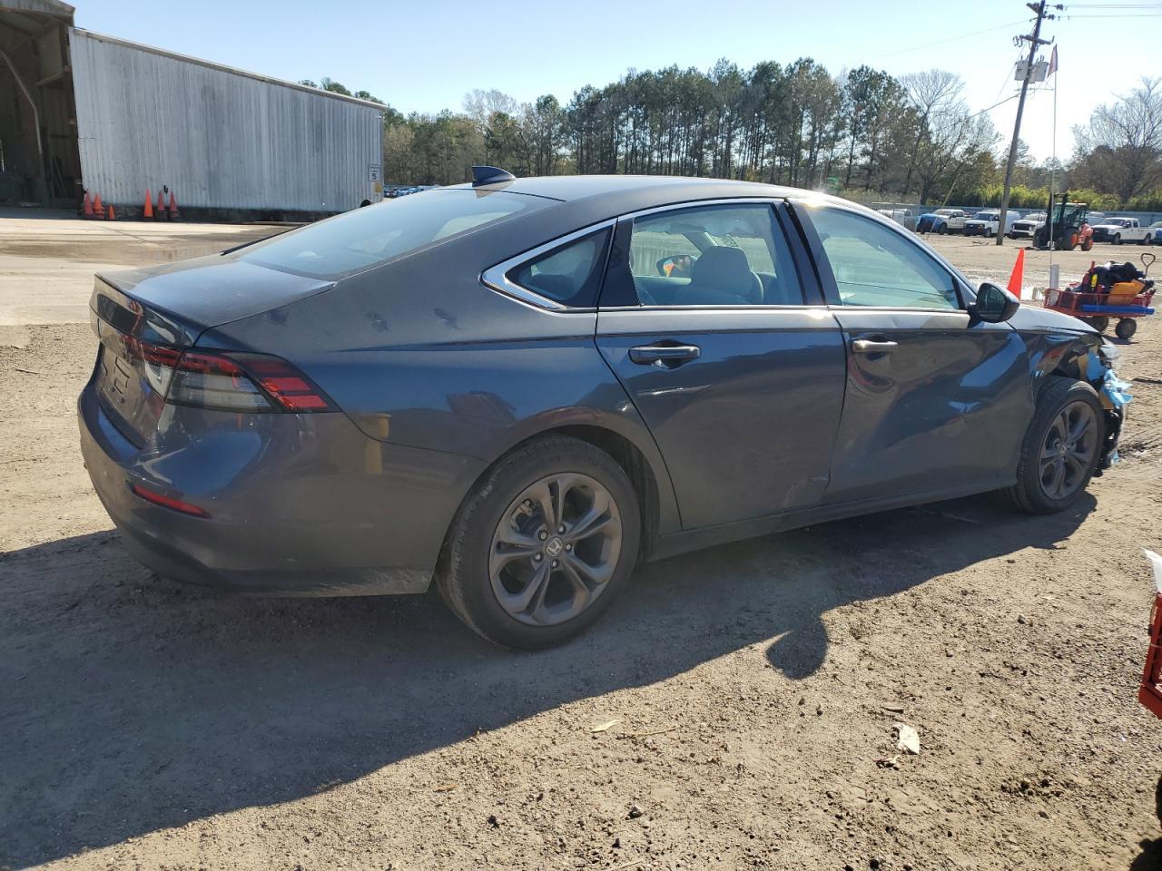 2024 HONDA ACCORD EX - Фото 3
