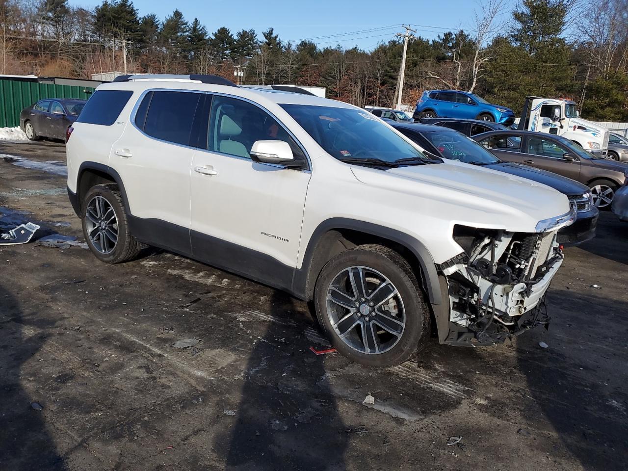 2023 GMC ACADIA SLT - Image 4