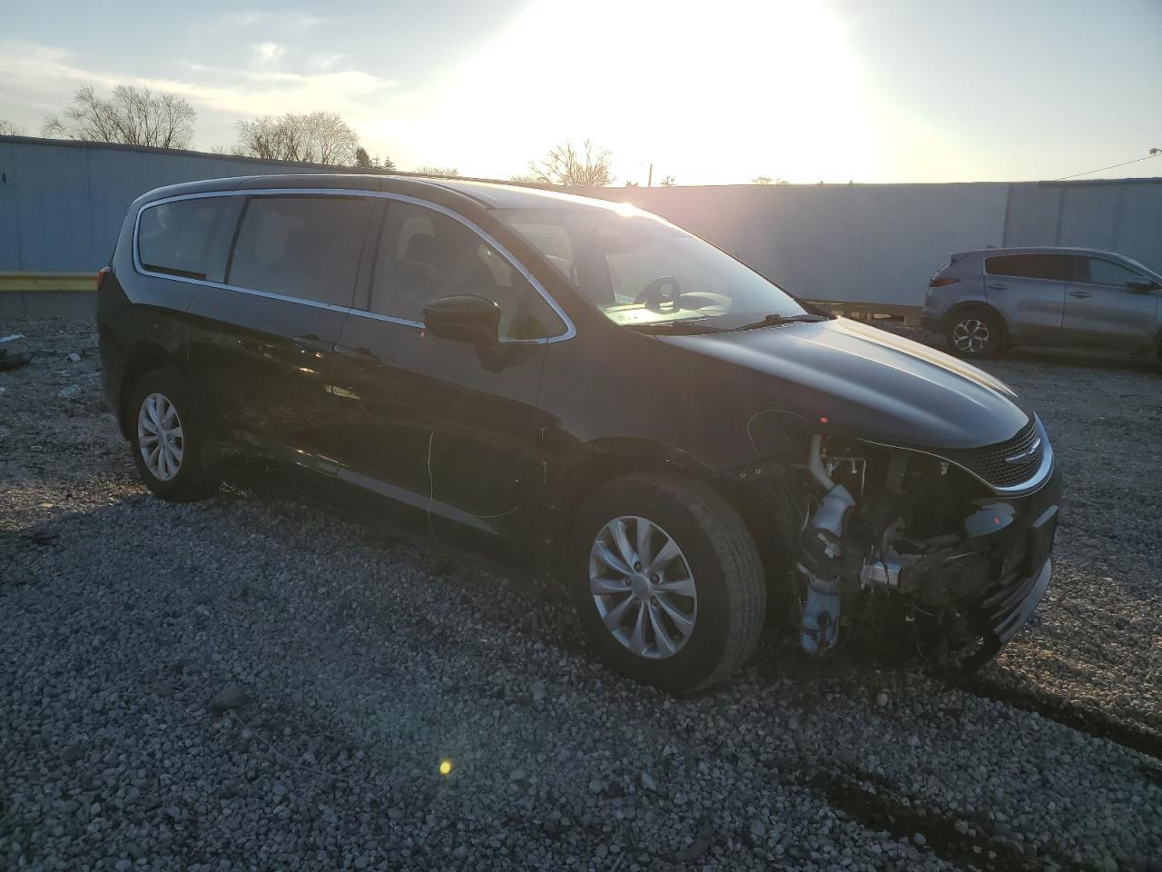 2017 CHRYSLER PACIFICA T - Фото 4
