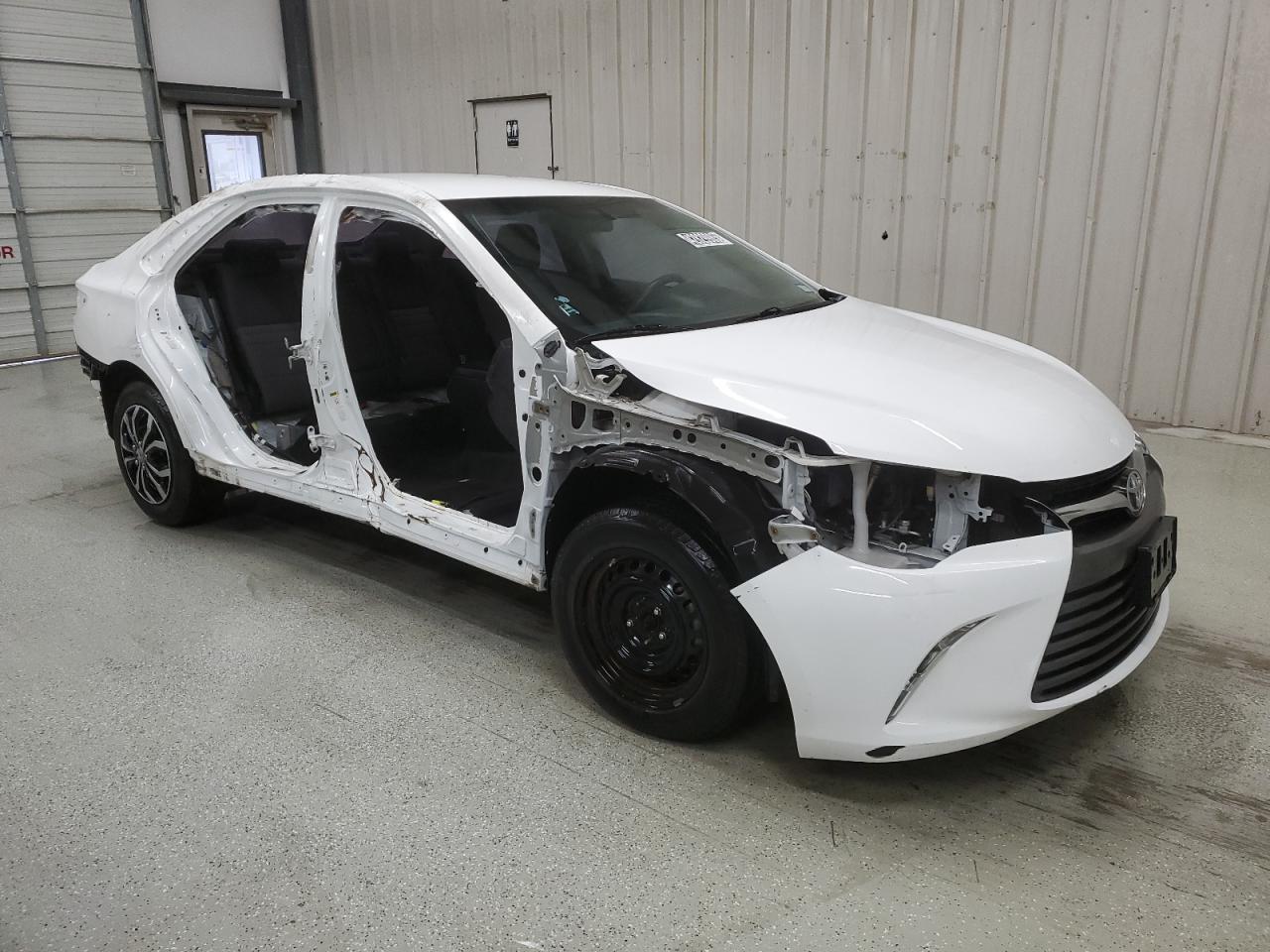 2016 TOYOTA CAMRY LE - Image 4
