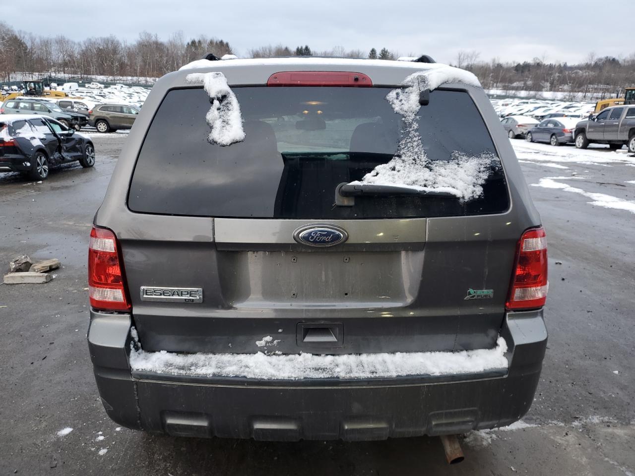 2010 FORD ESCAPE XLT - Фото 6
