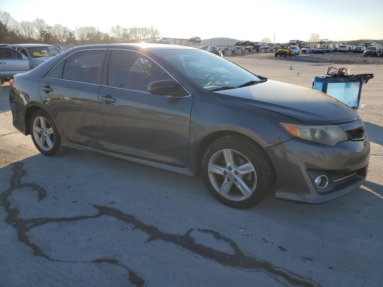 2014 TOYOTA CAMRY L - Фото 4