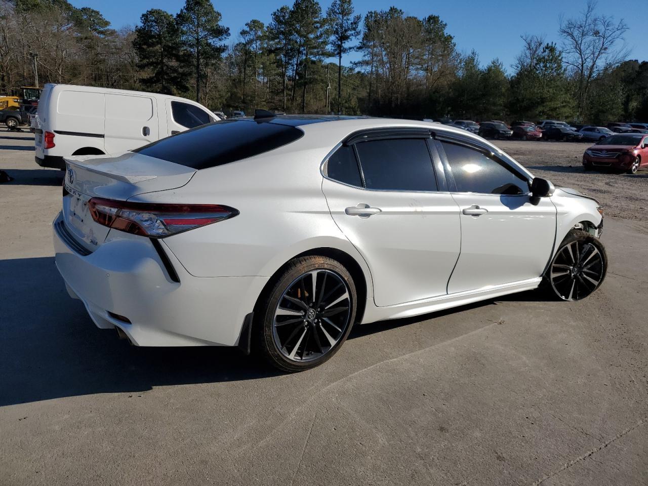 2018 TOYOTA CAMRY XSE - Фото 3