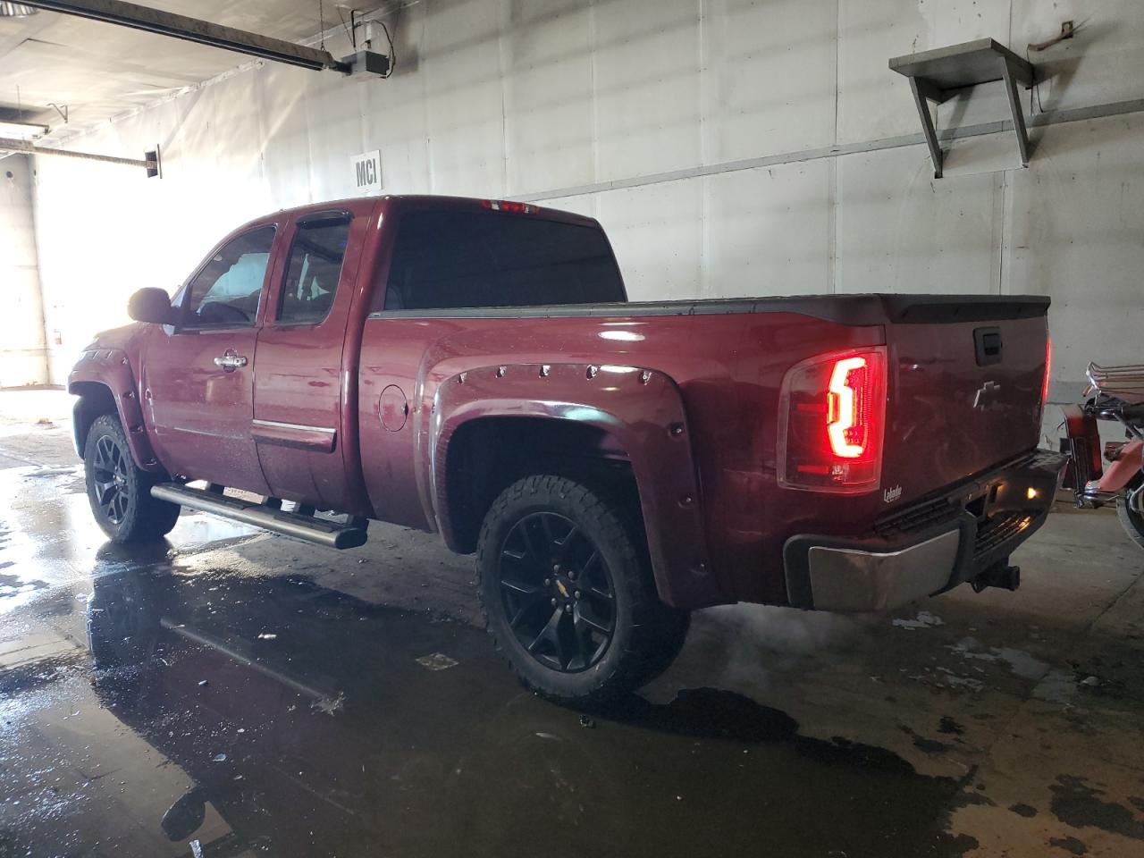 2013 CHEVROLET SILVERADO - Image 2