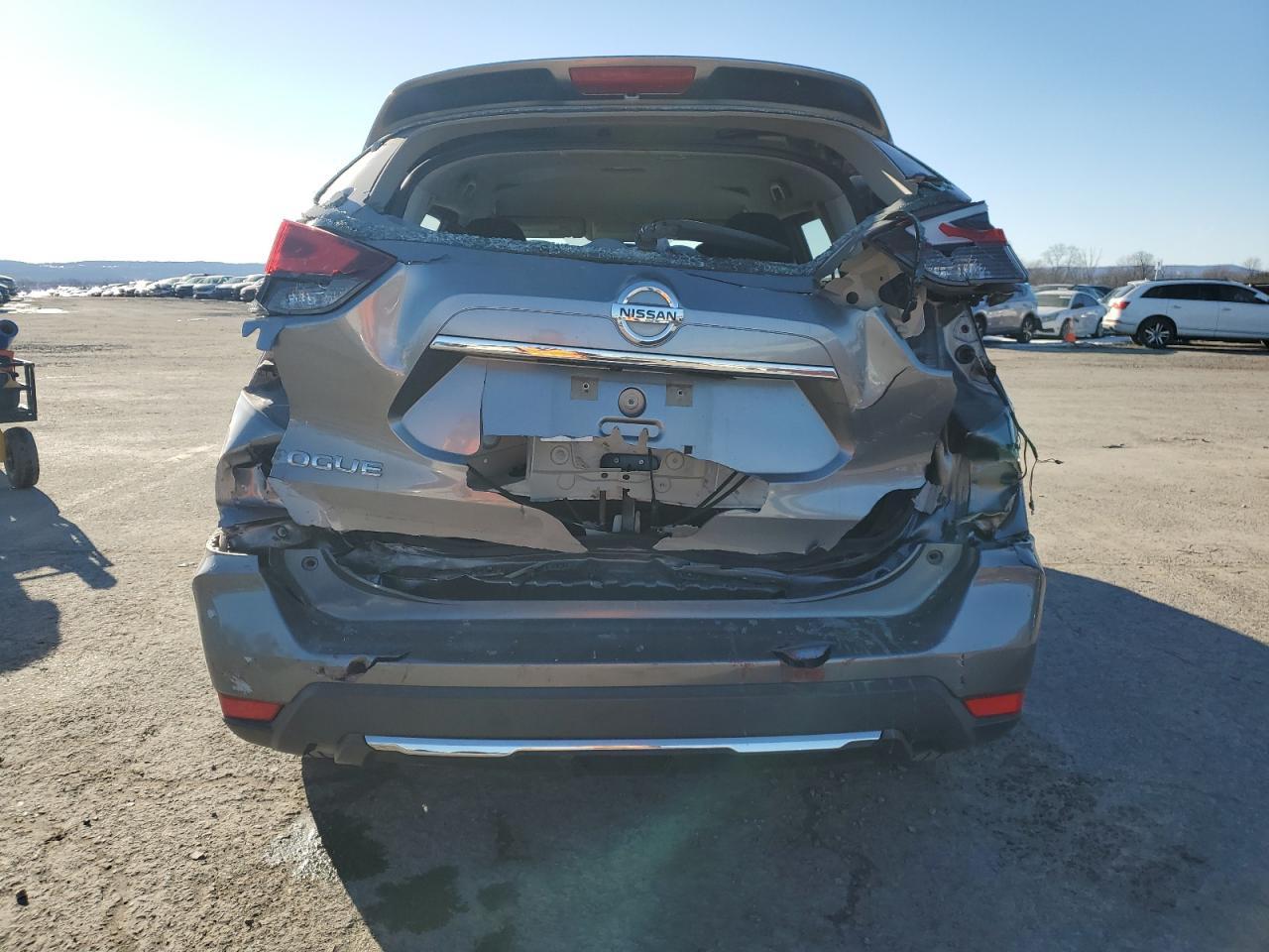2017 NISSAN ROGUE S - Image 6