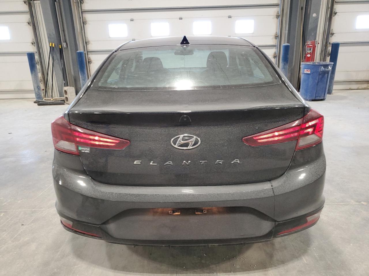 2019 HYUNDAI ELANTRA SE - Фото 6