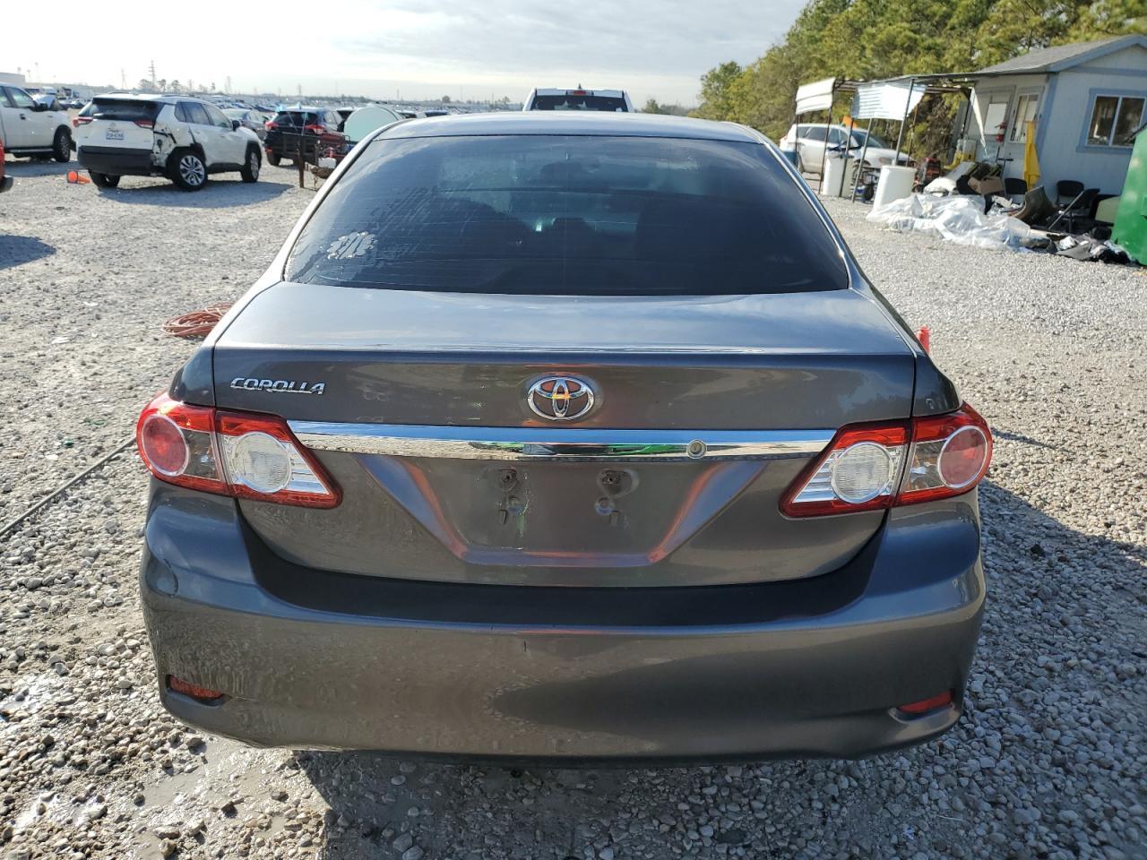 2013 TOYOTA COROLLA BA - Фото 6