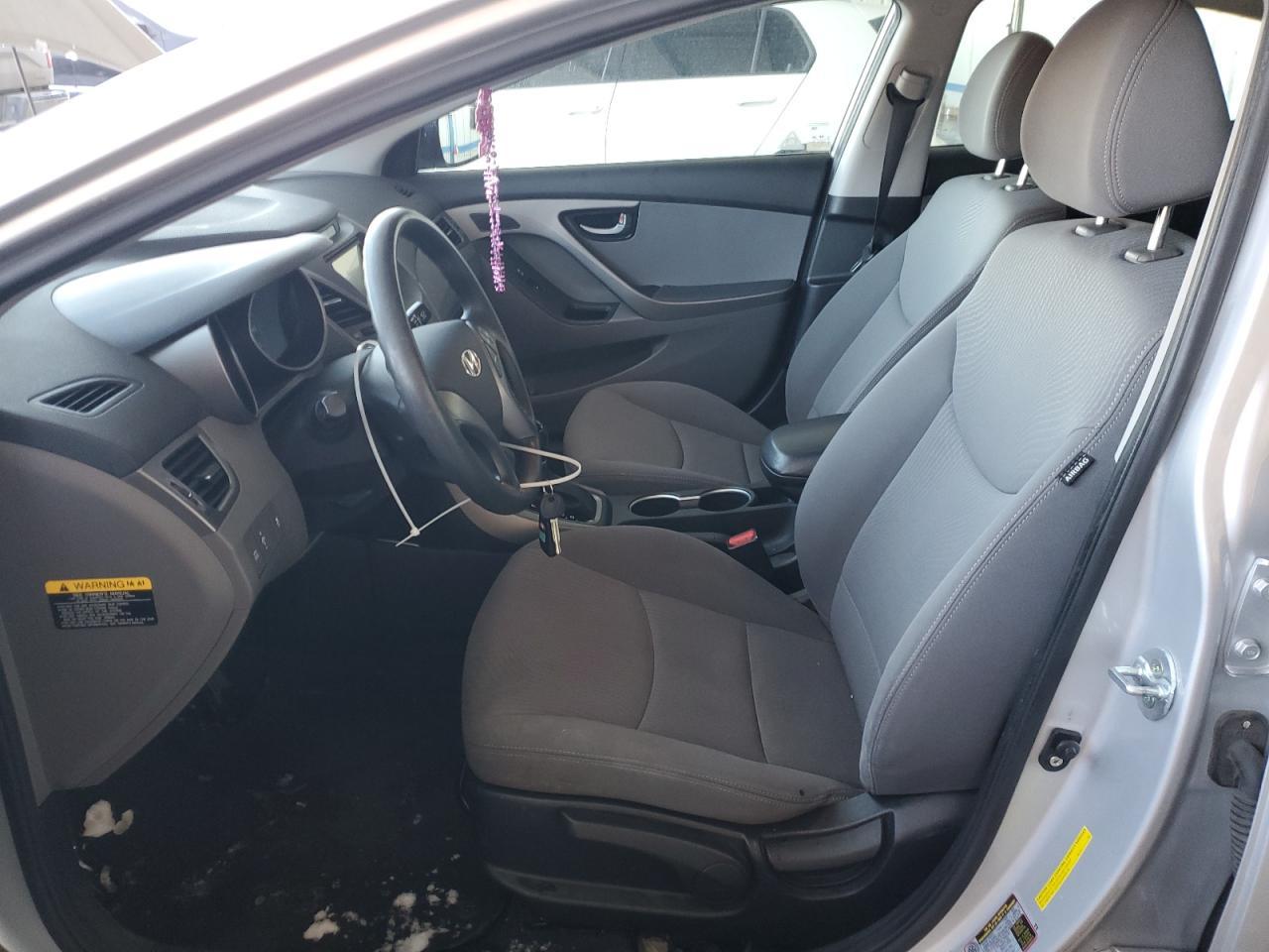 2015 HYUNDAI ELANTRA SE - Image 7
