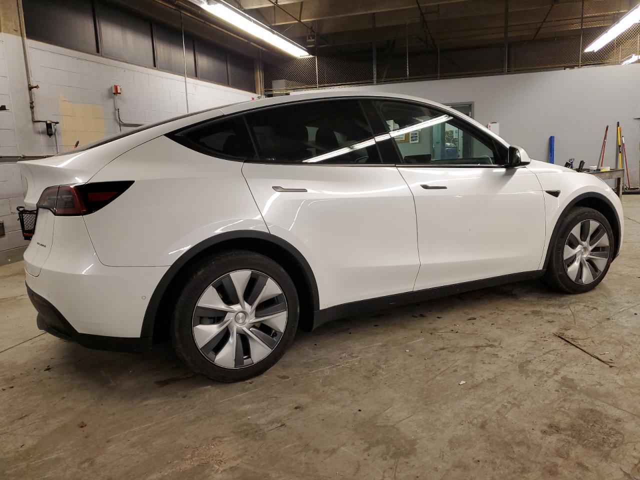 2022 TESLA MODEL Y - Image 3