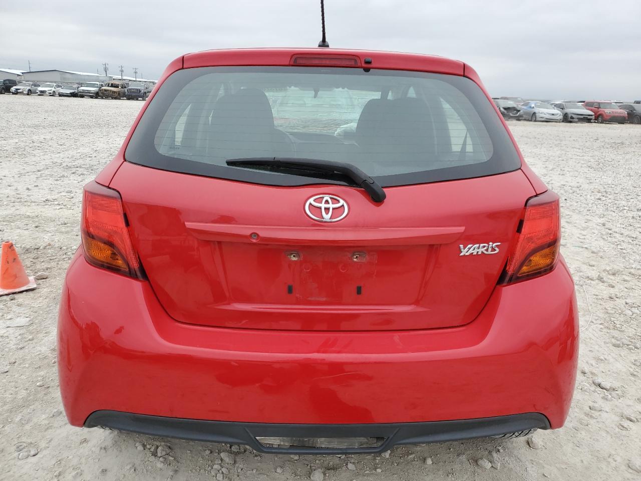 2015 TOYOTA YARIS - Фото 6