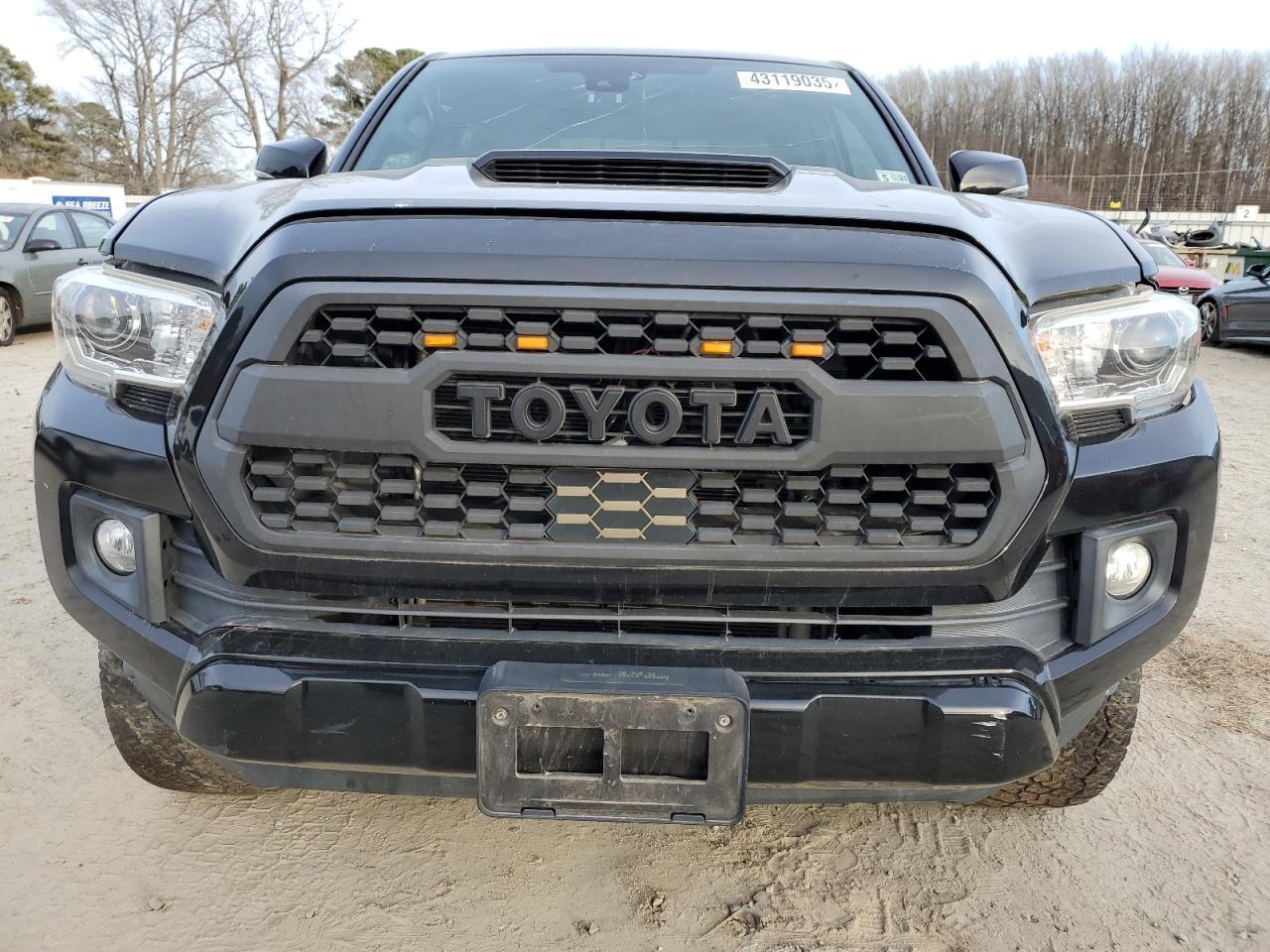 2019 TOYOTA TACOMA DOU - Фото 5