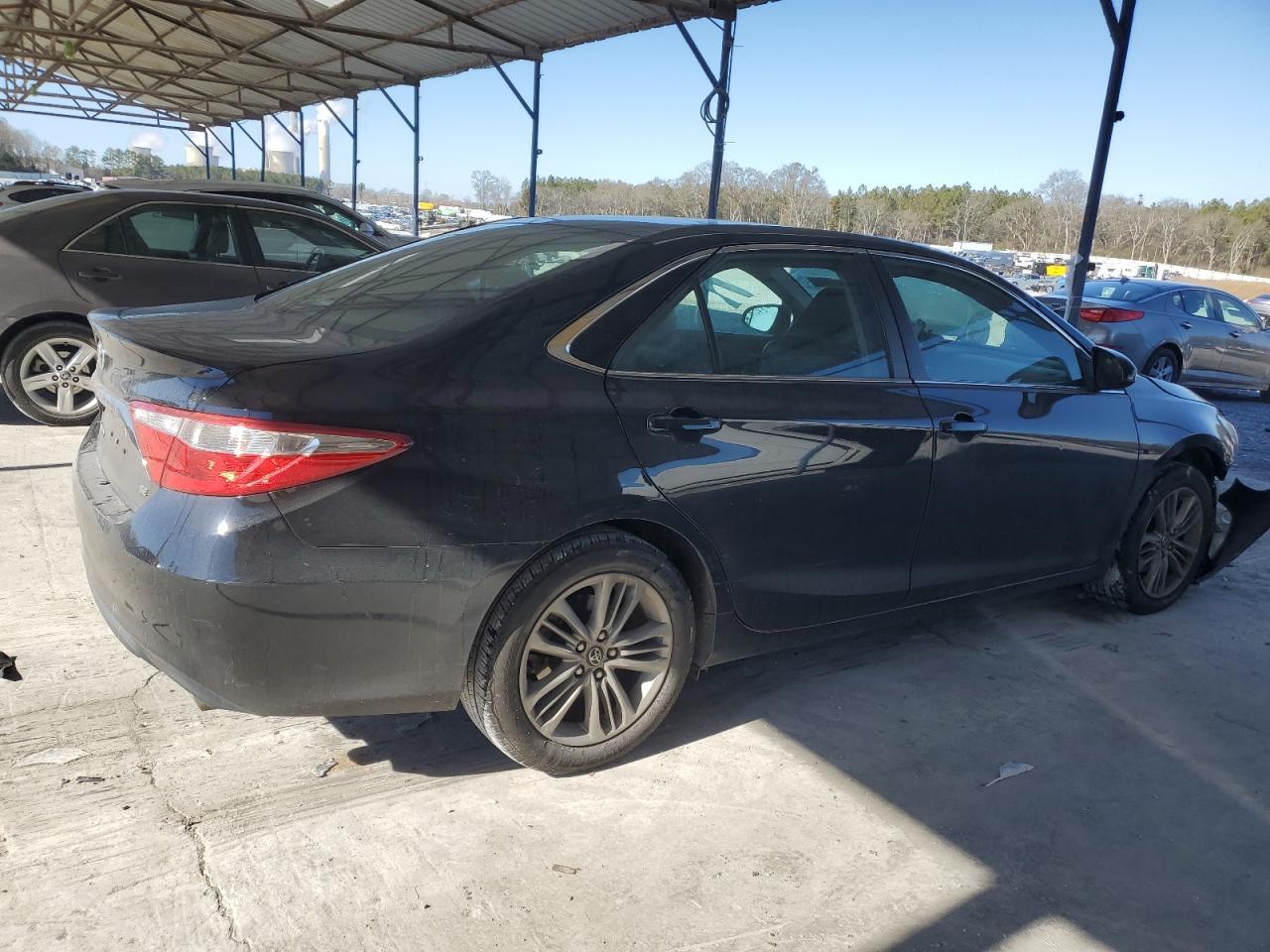 2017 TOYOTA CAMRY LE - Фото 3