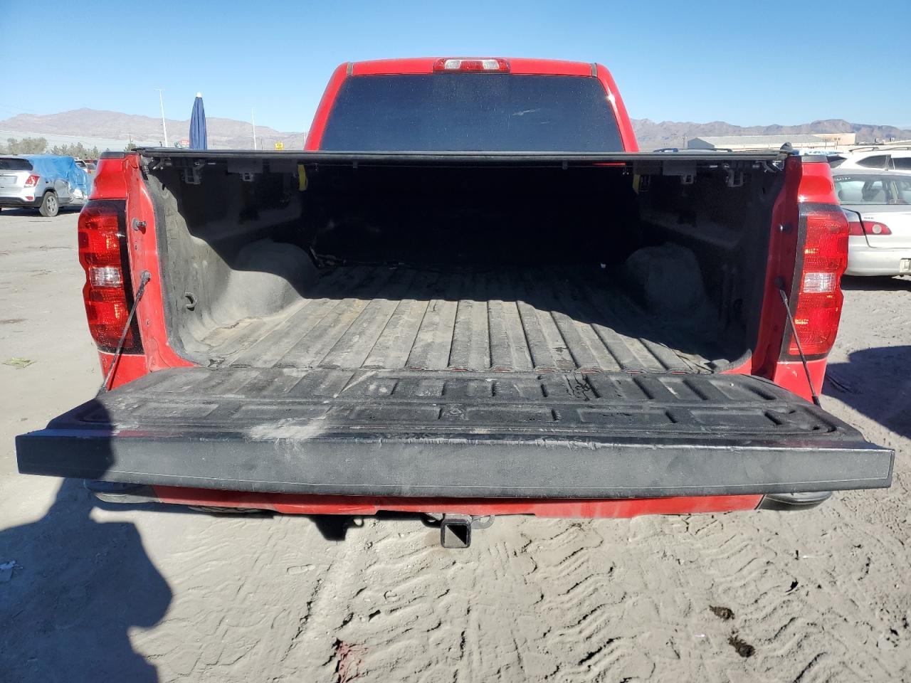 2017 CHEVROLET SILVERADO - Image 6