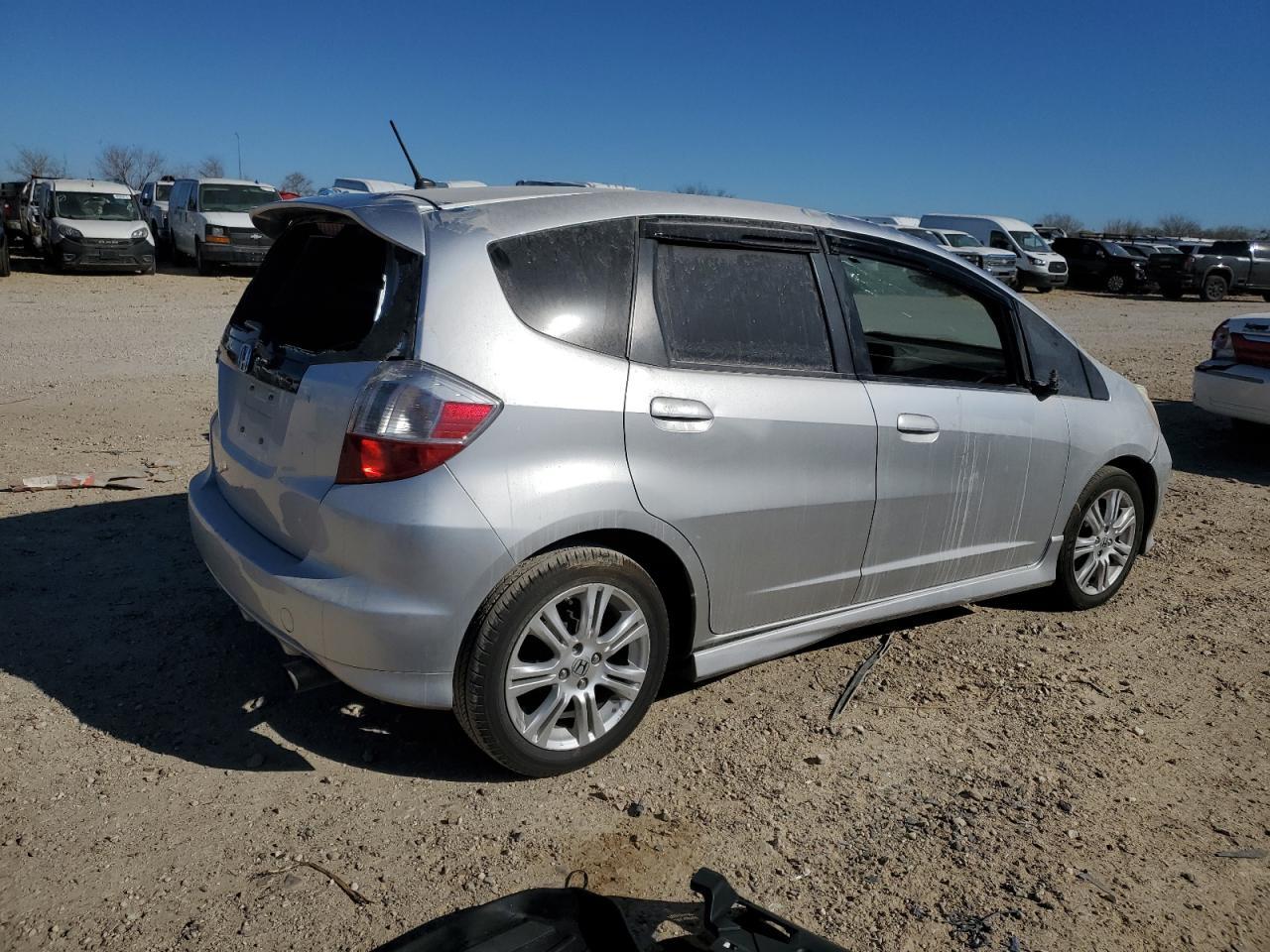2011 HONDA FIT SPORT - Image 3