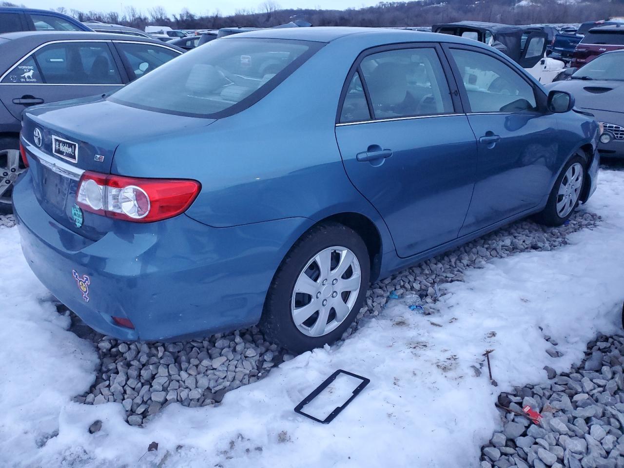 2013 TOYOTA COROLLA BA - Фото 3