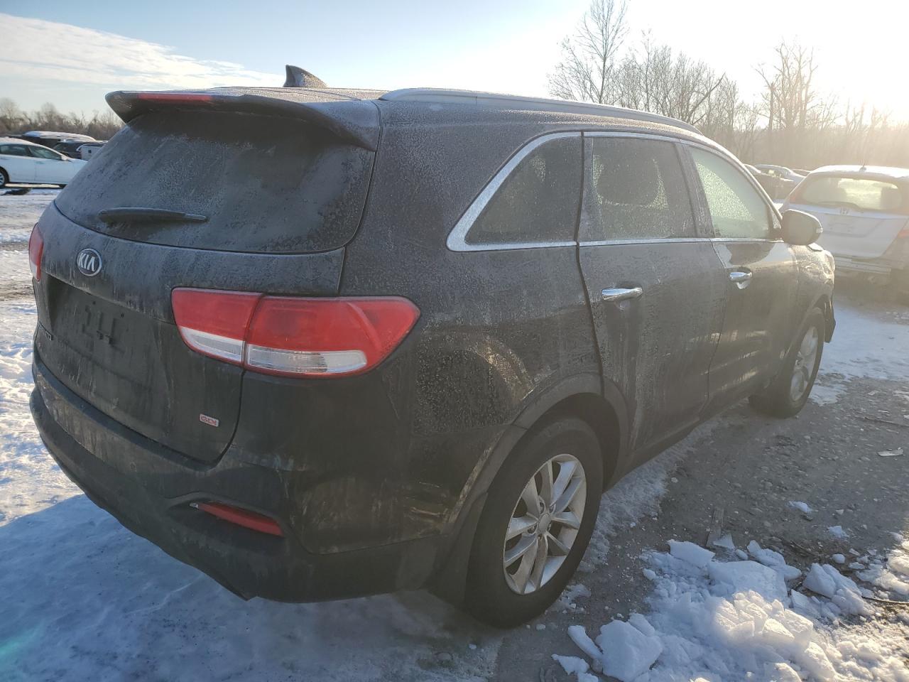2016 KIA SORENTO LX - Image 3