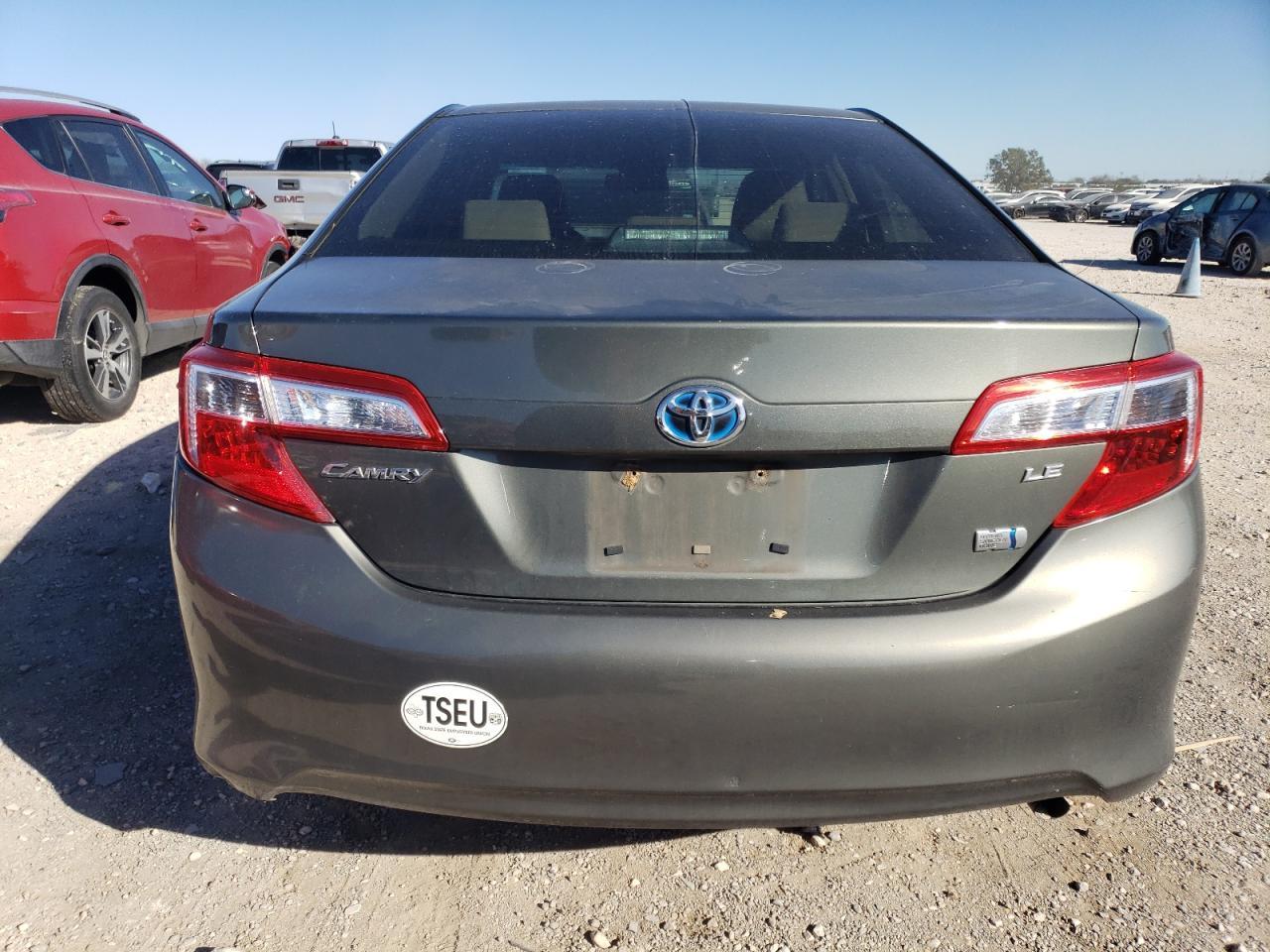 2012 TOYOTA CAMRY HYBR - Фото 6
