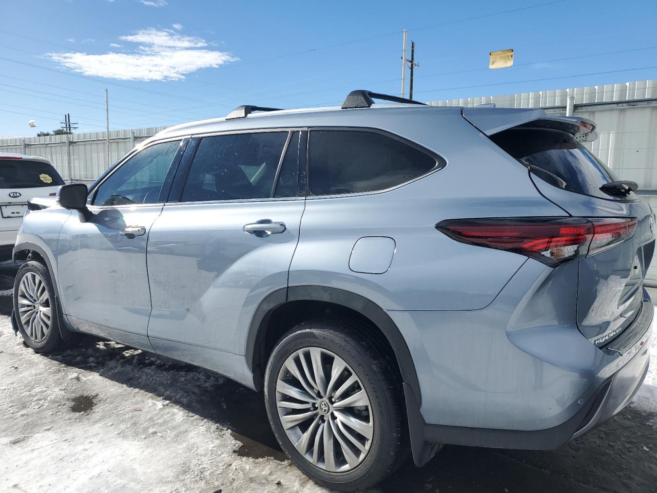2024 TOYOTA HIGHLANDER - Фото 2