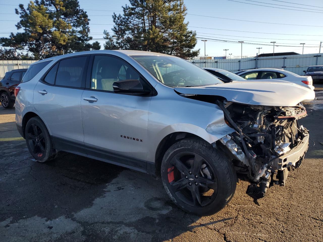 2019 CHEVROLET EQUINOX LT - Image 4