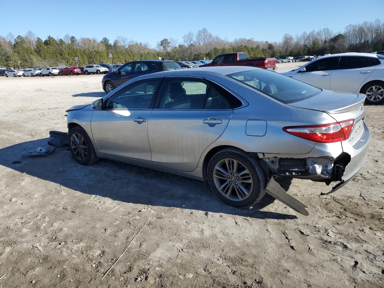 2016 TOYOTA CAMRY LE - Image 2