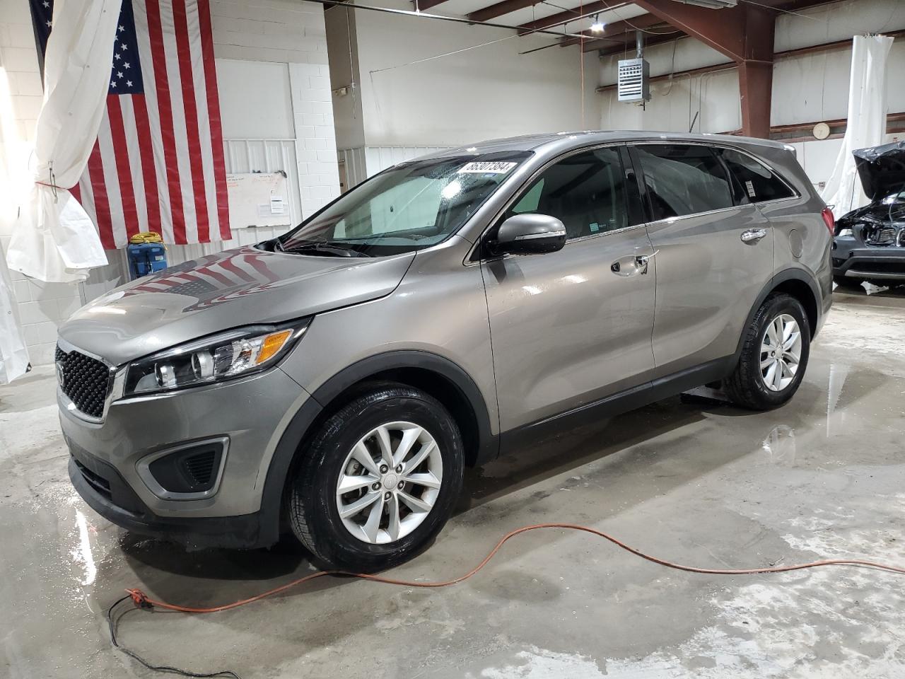 2016 KIA SORENTO LX