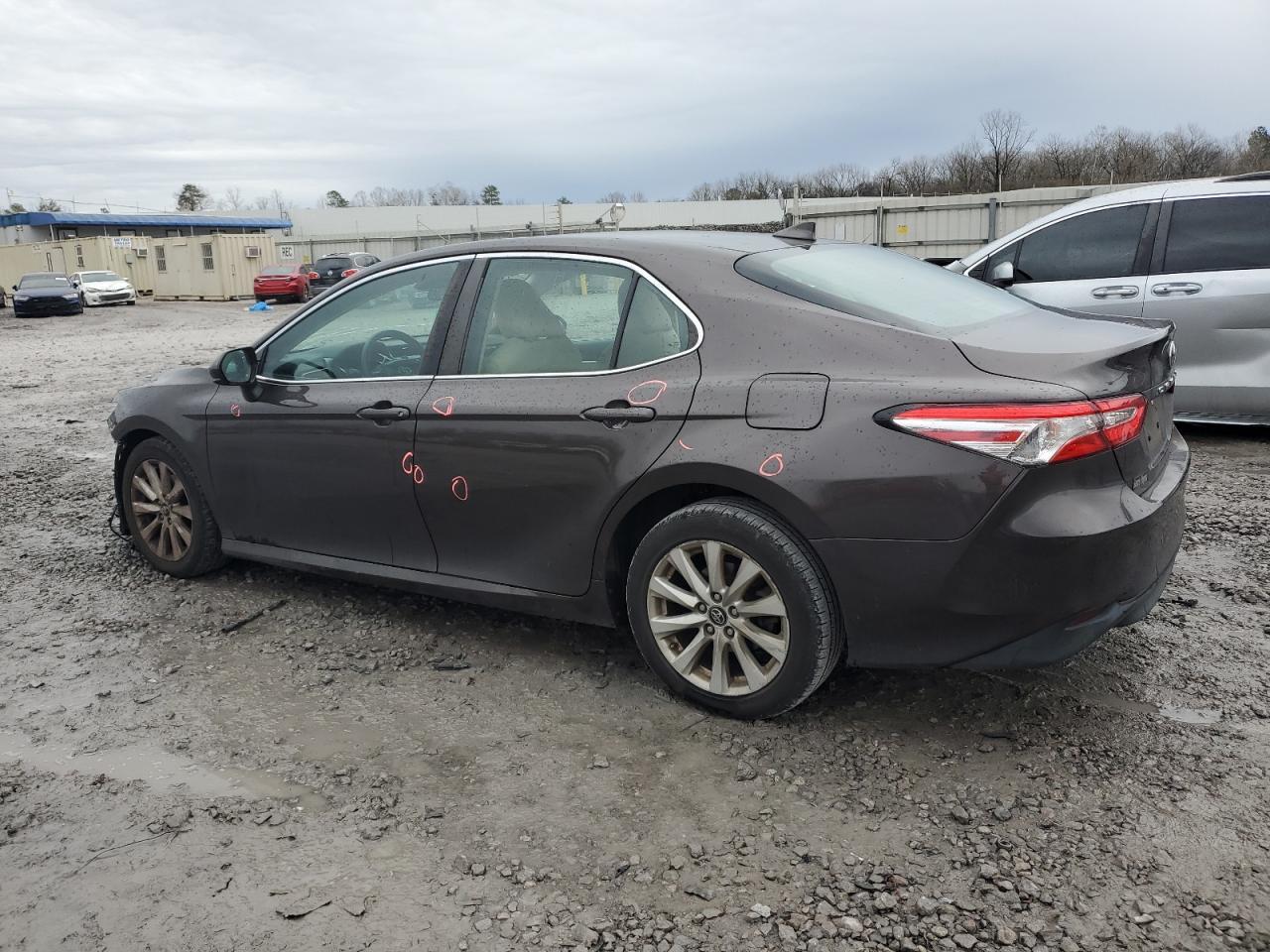 2020 TOYOTA CAMRY LE - Фото 2
