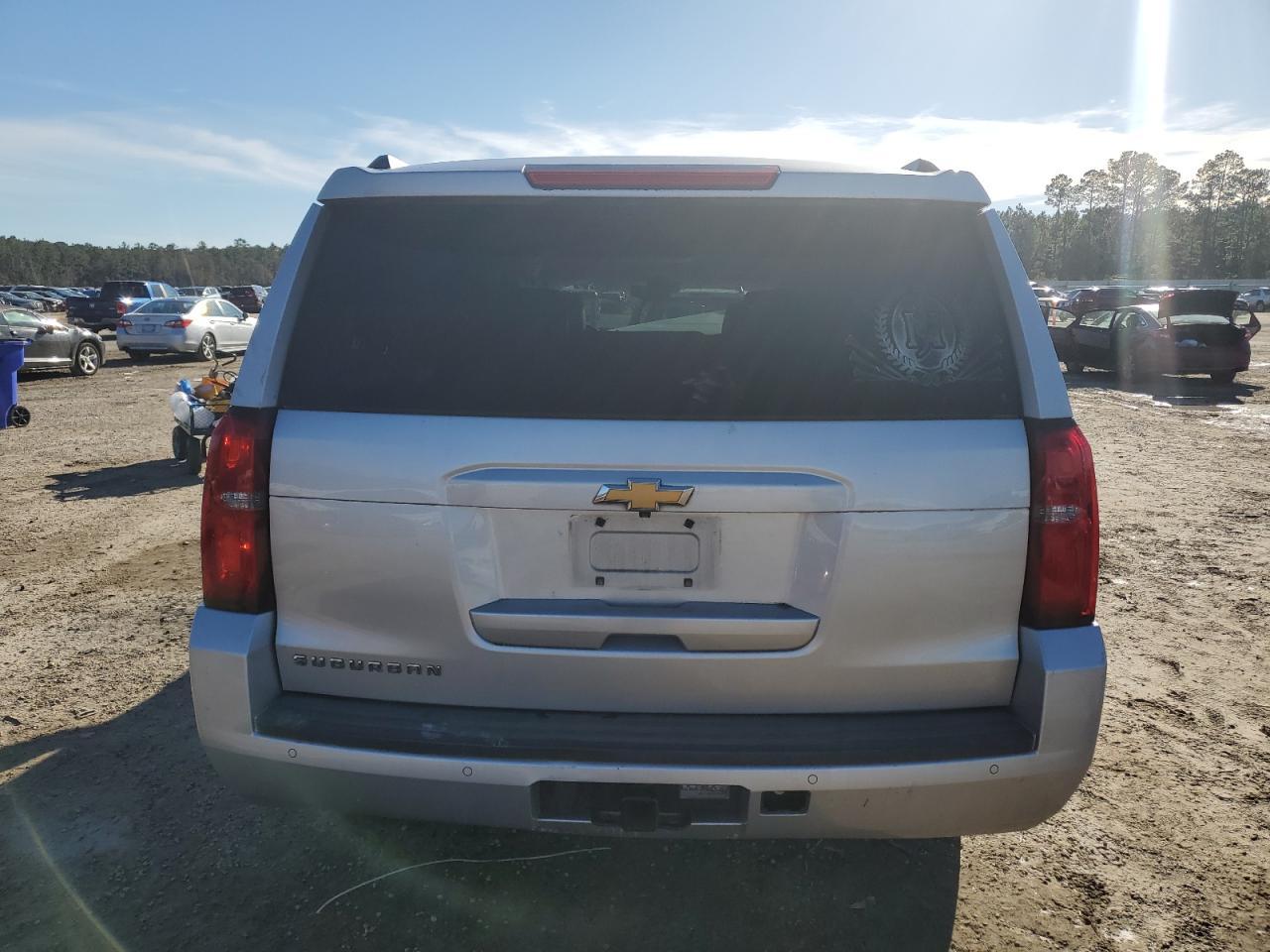 2015 CHEVROLET SUBURBAN C - Image 6