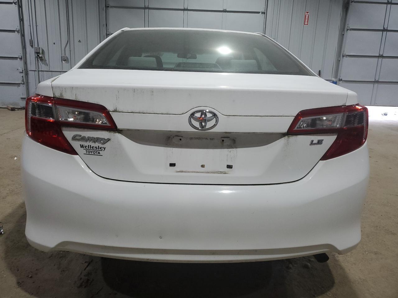 2014 TOYOTA CAMRY L - Фото 6