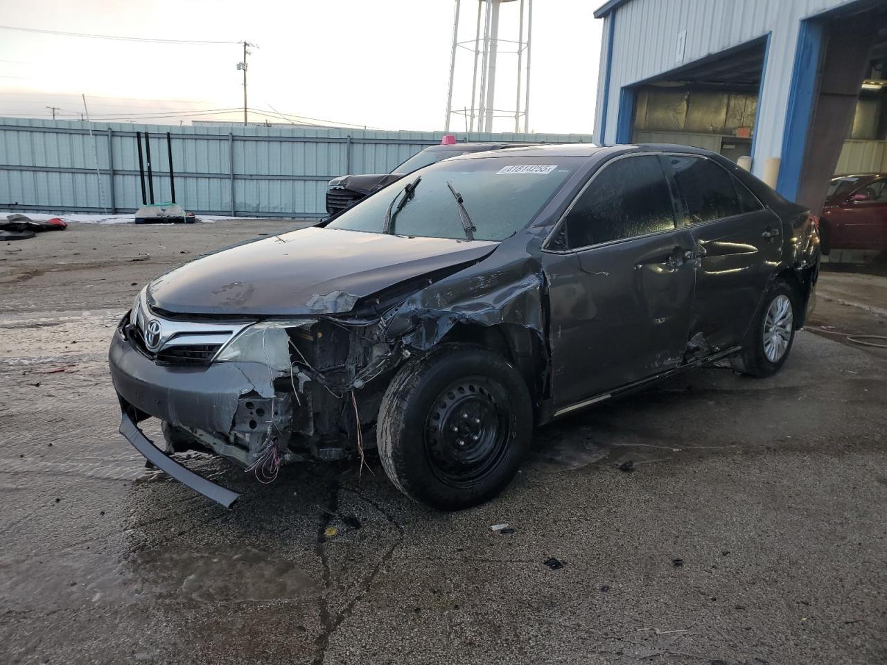 2014 TOYOTA CAMRY L