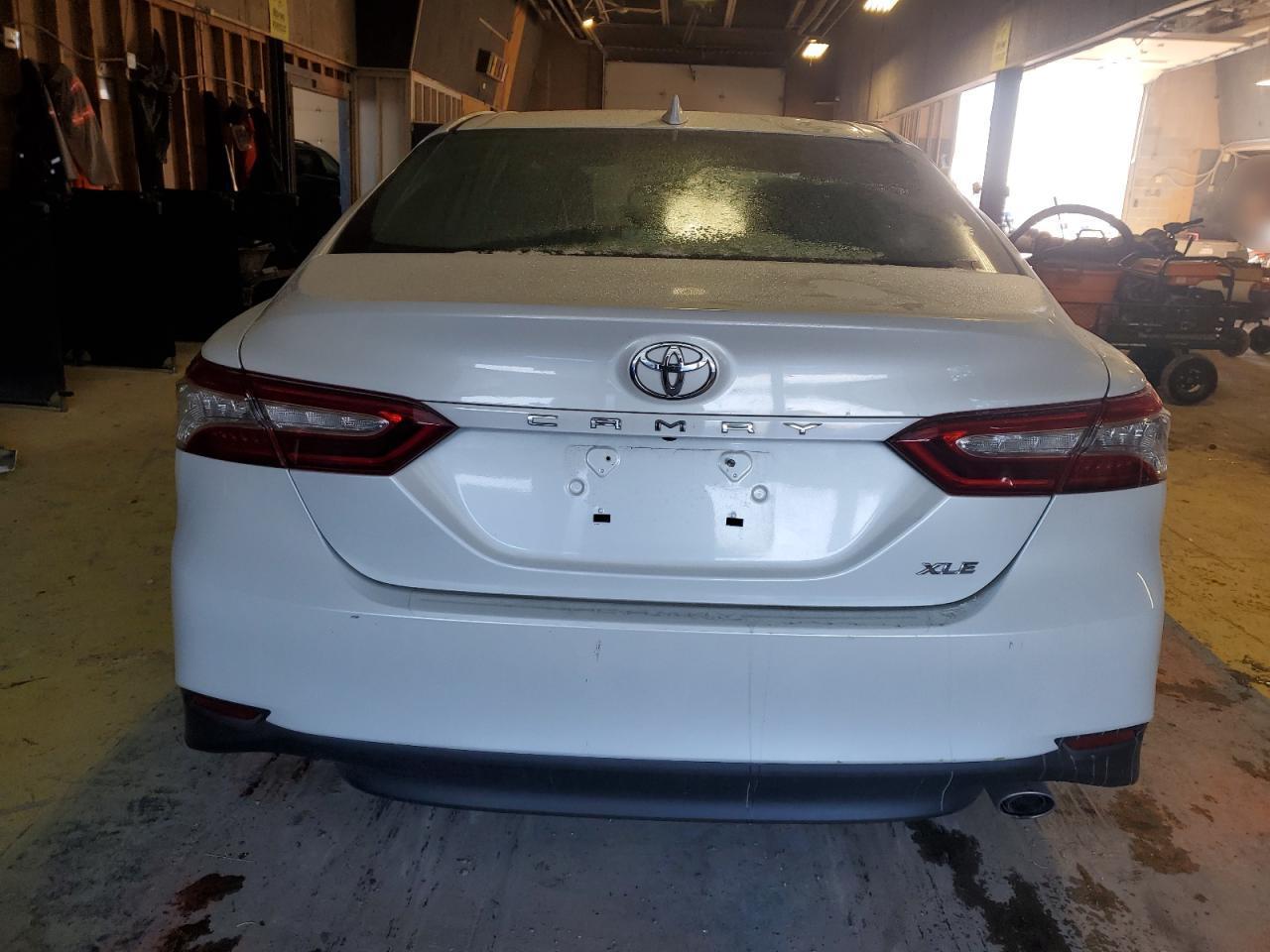 2019 TOYOTA CAMRY L - Фото 6