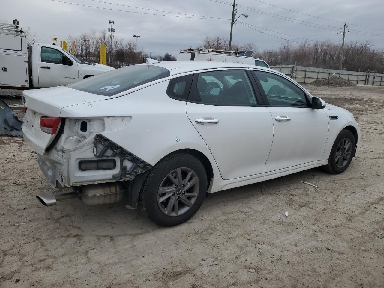 2020 KIA OPTIMA LX - Фото 3