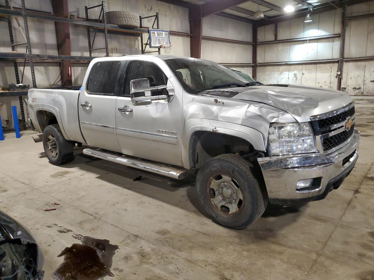 2013 CHEVROLET SILVERADO - Image 4