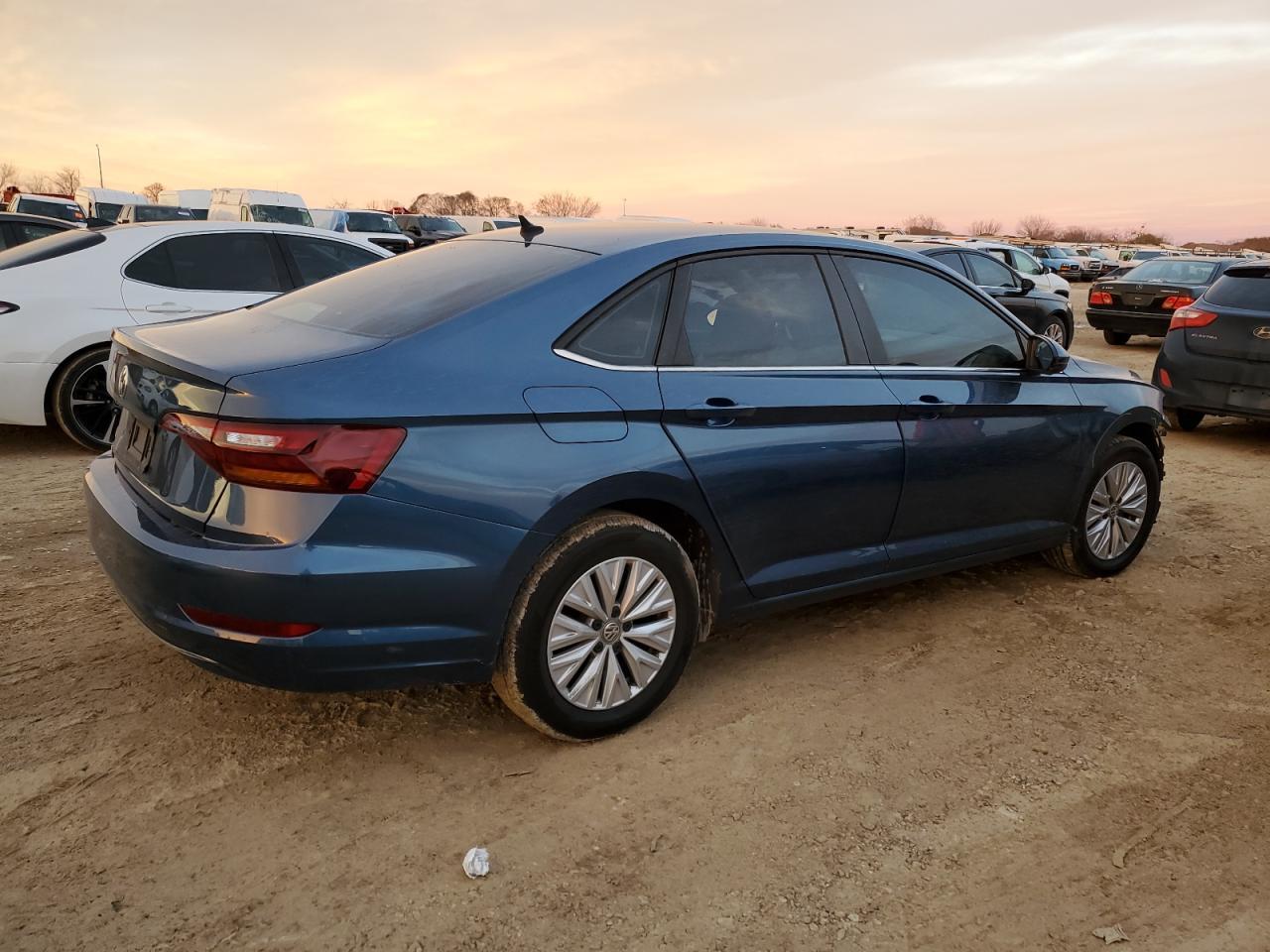 2019 VOLKSWAGEN JETTA S - Фото 3