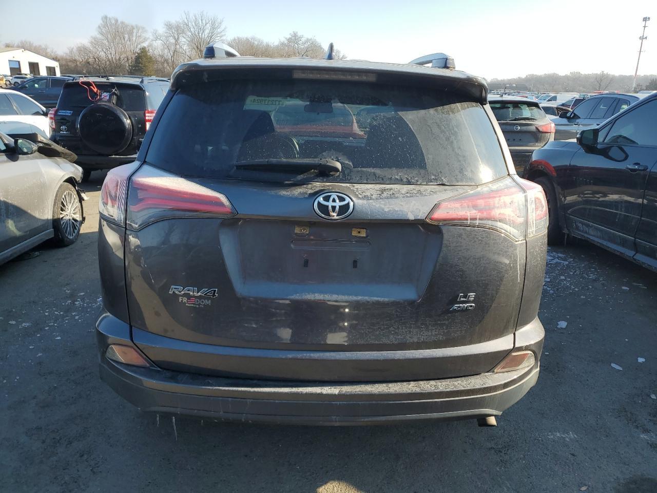2017 TOYOTA RAV4 LE - Image 6