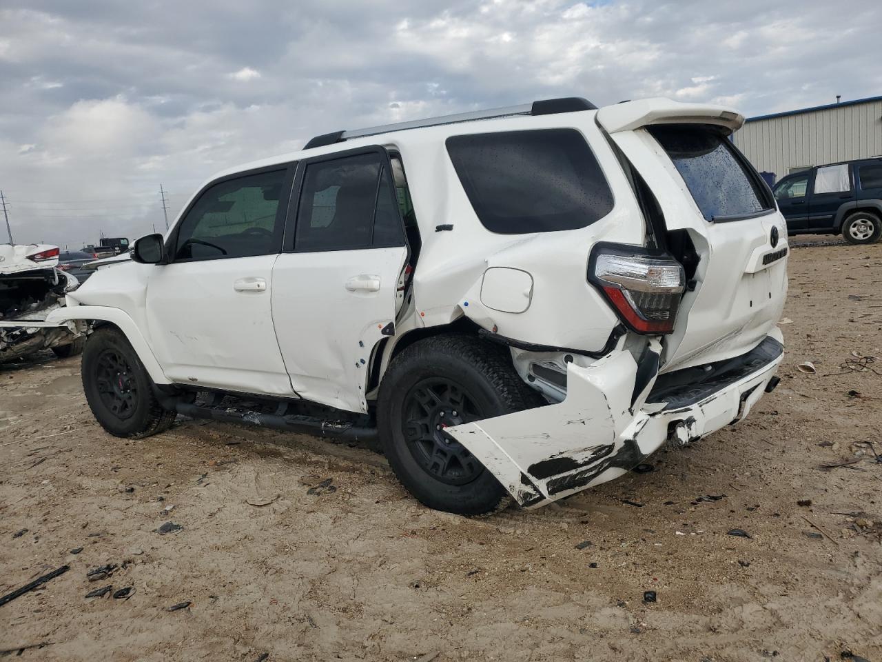 2020 TOYOTA 4RUNNER SR - Фото 2