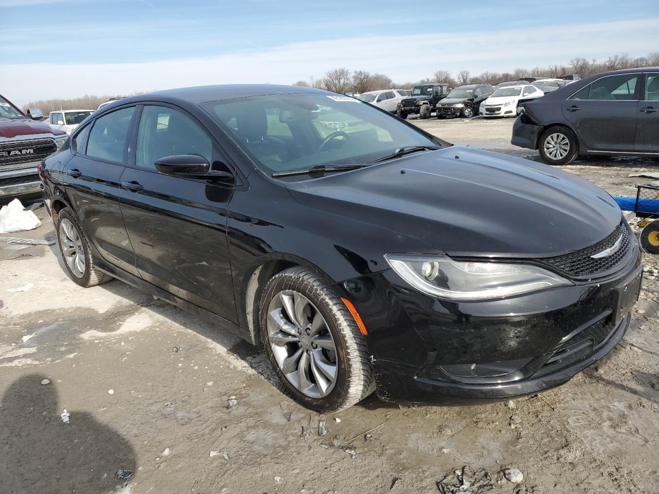 2015 CHRYSLER 200 S - Фото 4