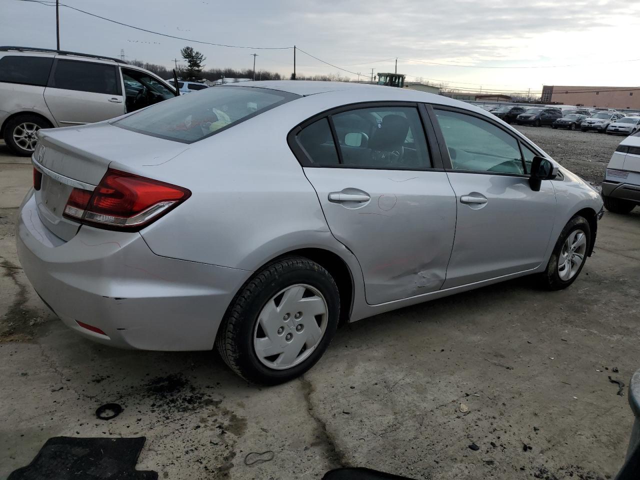 2015 HONDA CIVIC LX - Фото 3