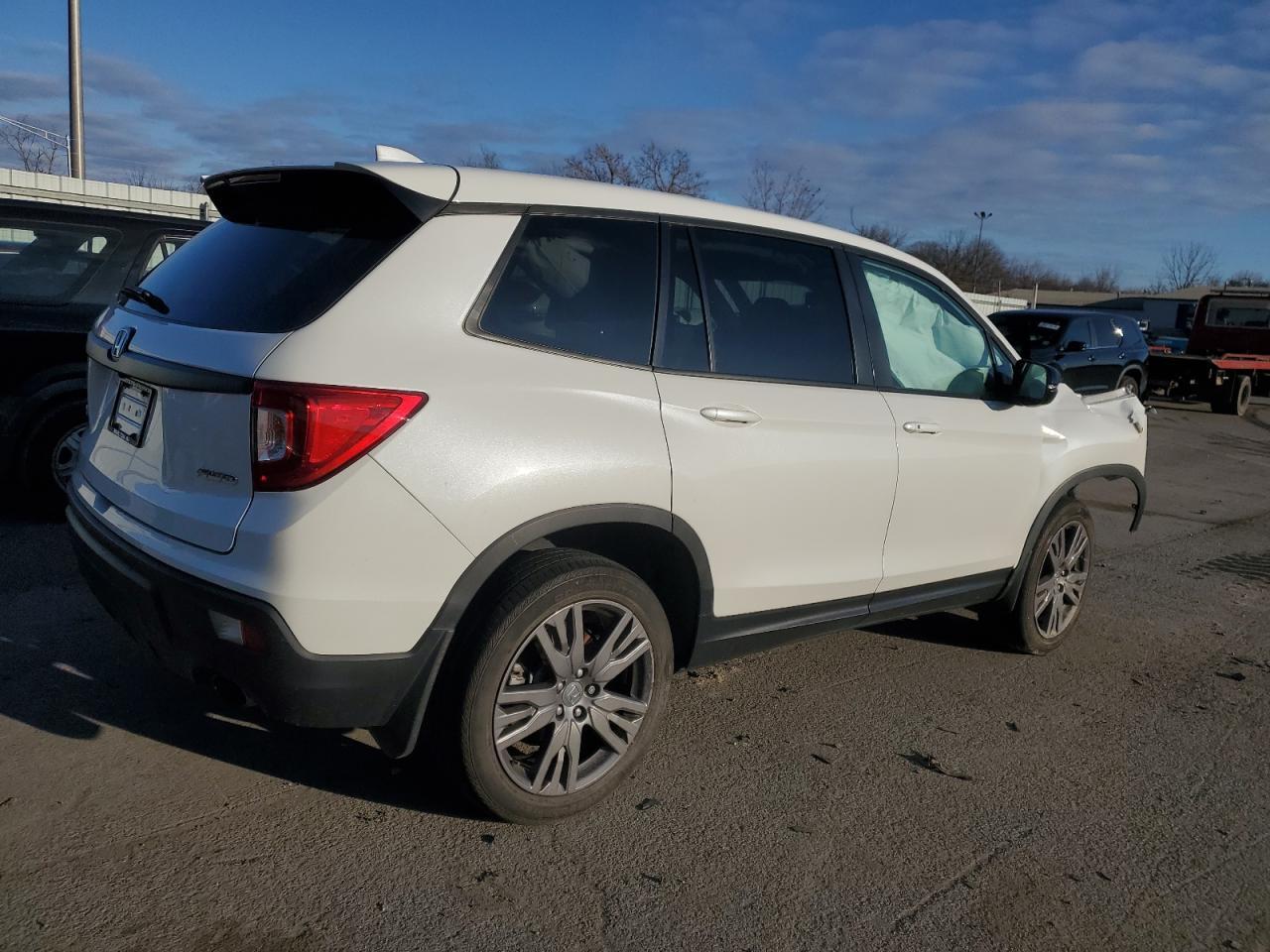 2019 HONDA PASSPORT E - Image 3