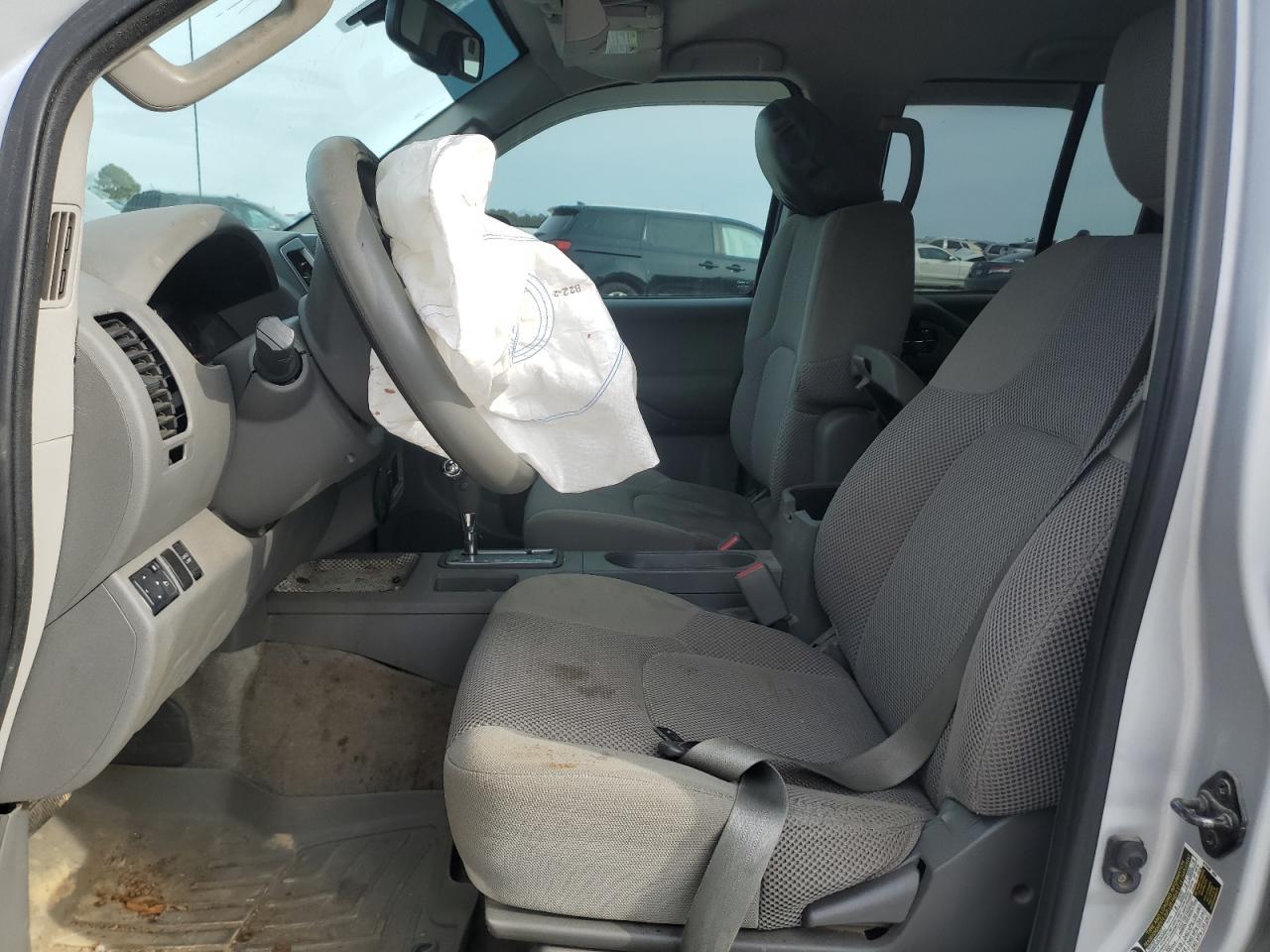2012 NISSAN FRONTIER S - Фото 7