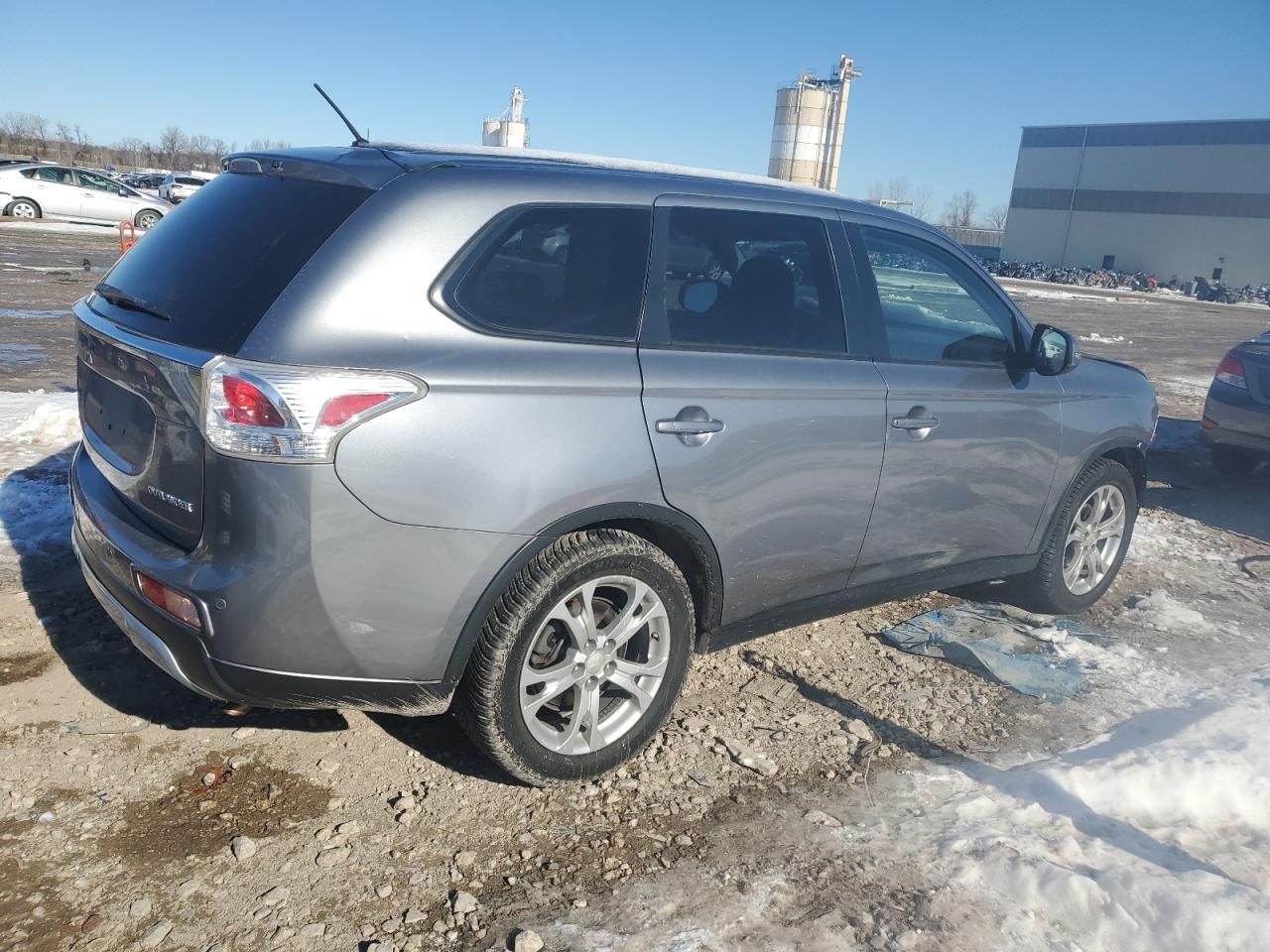 2015 MITSUBISHI OUTLANDER - Фото 3