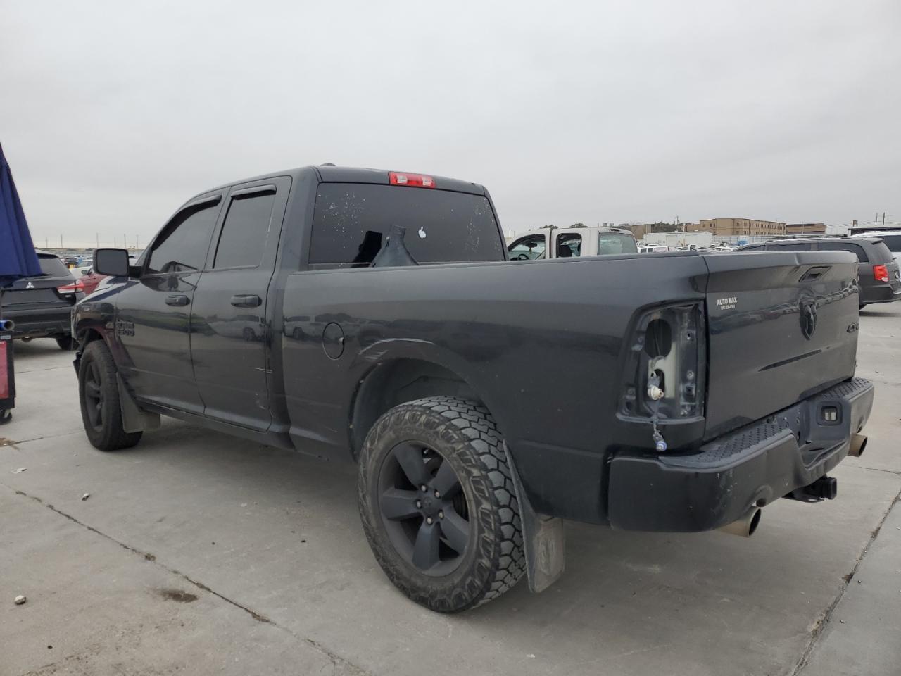 2017 RAM 1500 ST - Фото 2