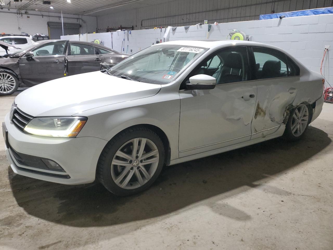 2017 VOLKSWAGEN JETTA SEL