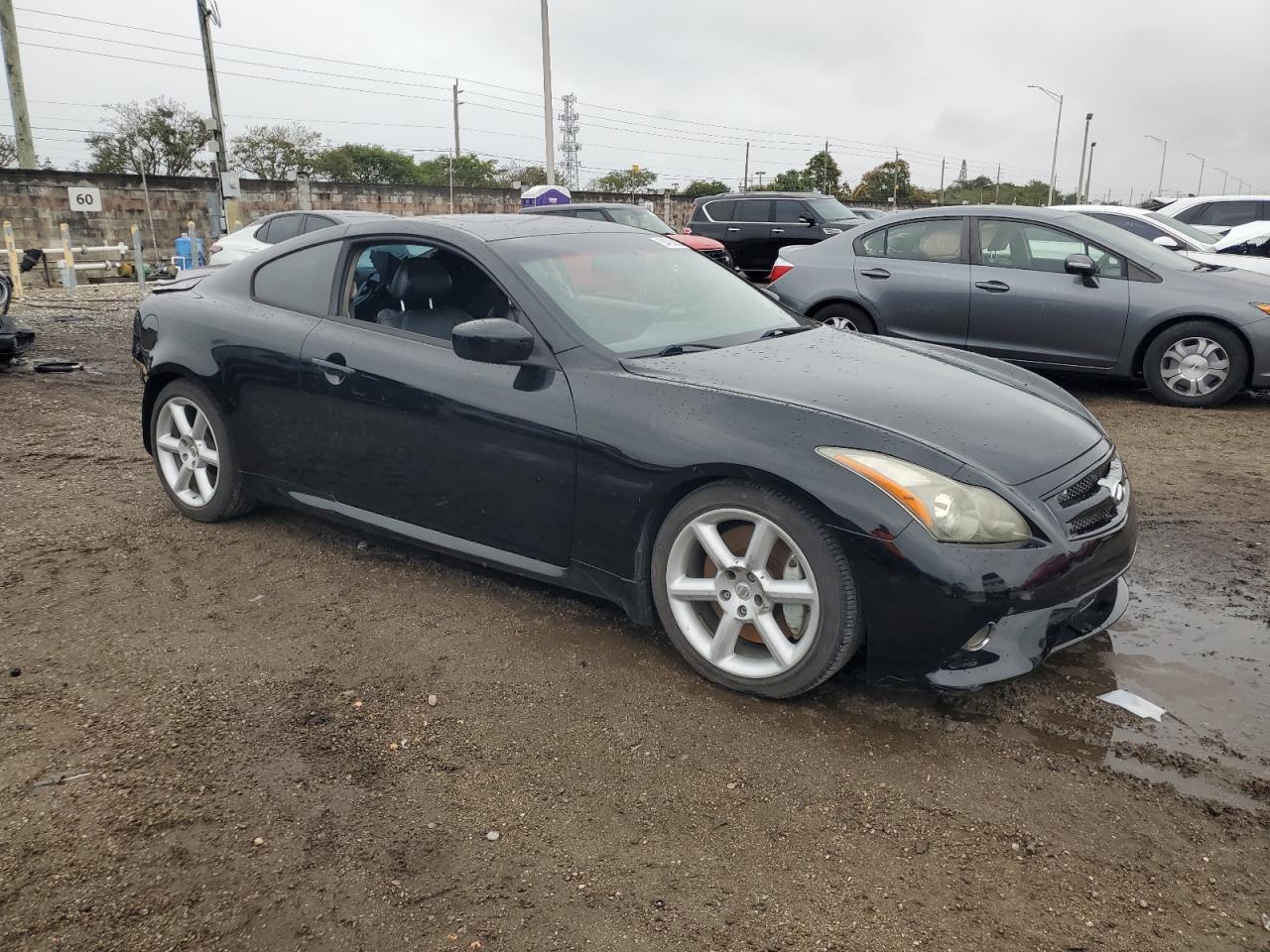 2011 INFINITI G37 BASE - Image 4